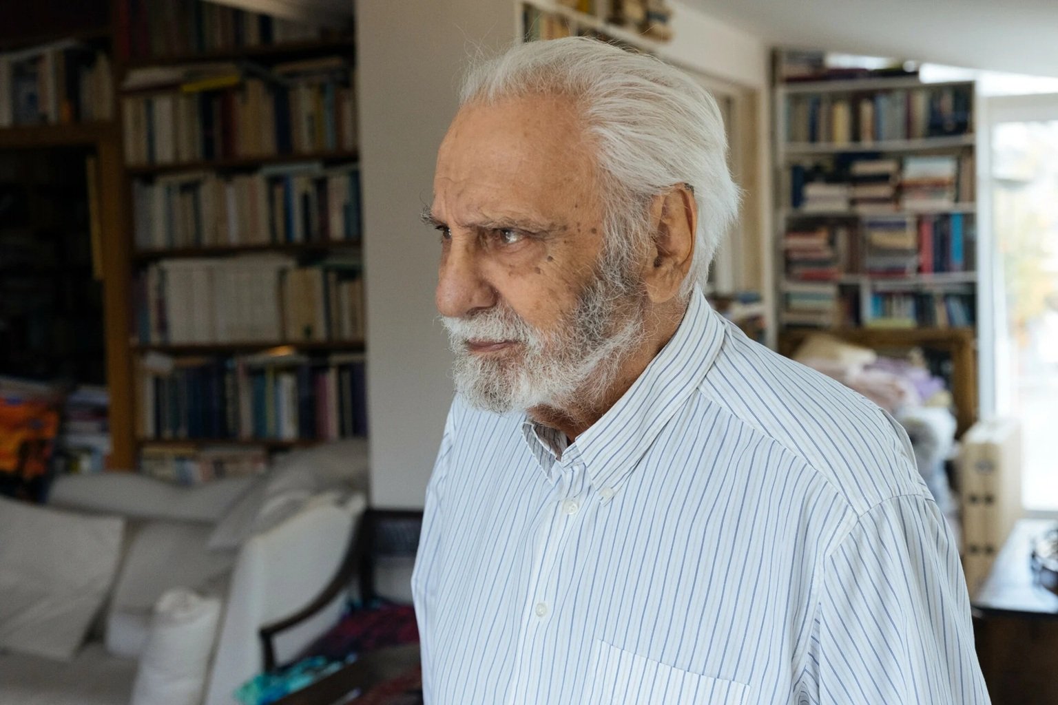 Για τον Κωνσταντίνο Τσουκαλά