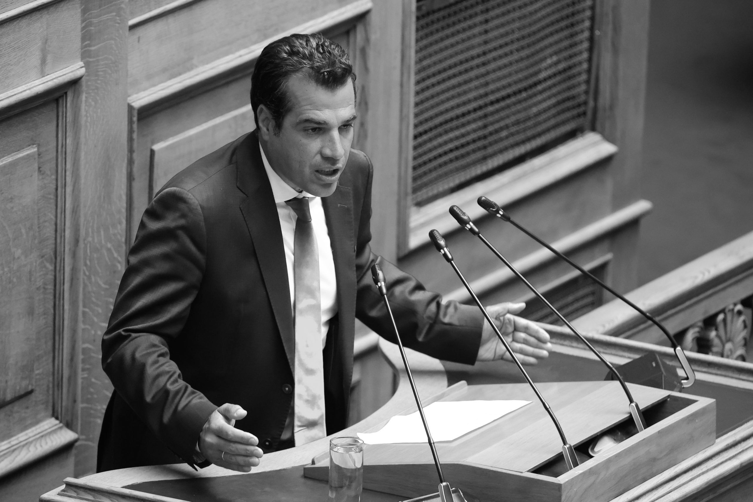 Tαχύρρυθμα μαθήματα Ιστορίας για θρασύδειλους ακροδεξιούς